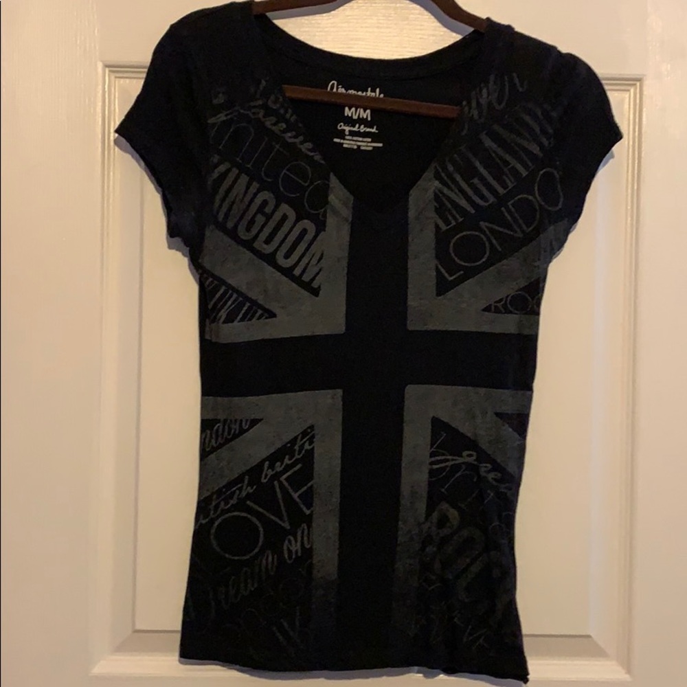 T-Shirt - Picture 3 of 5